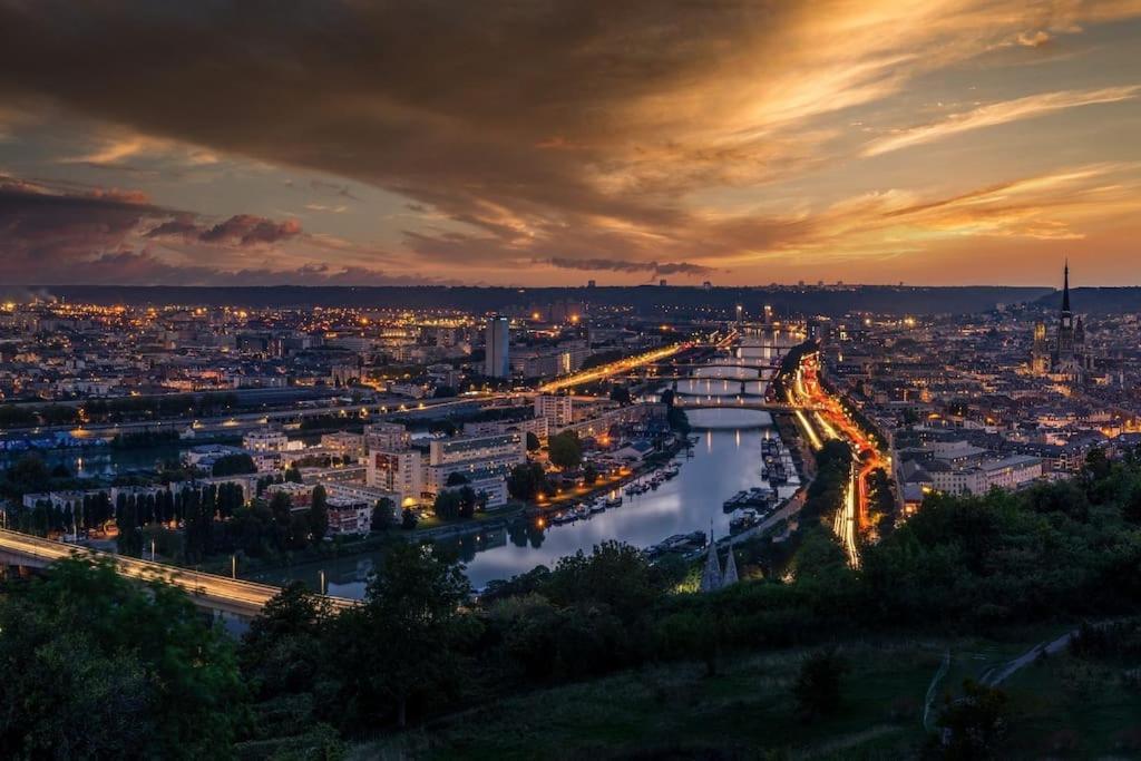 Yser Rouen Esterno foto